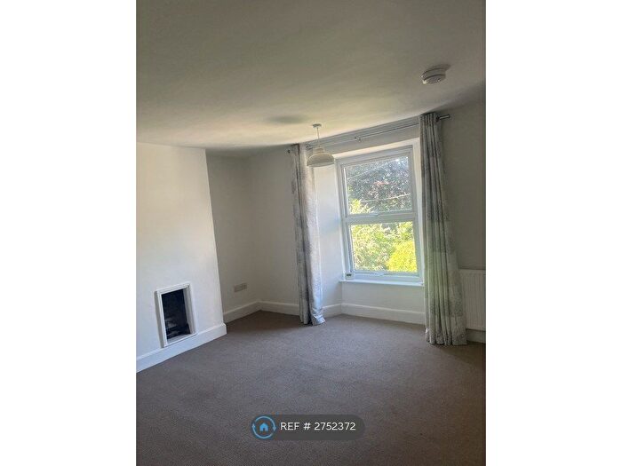 1 Bedroom Flat To Rent In Edward Street, Truro, TR1
