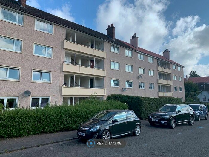 3 Bedroom Flat To Rent In Spittal Road, Glasgow, G73