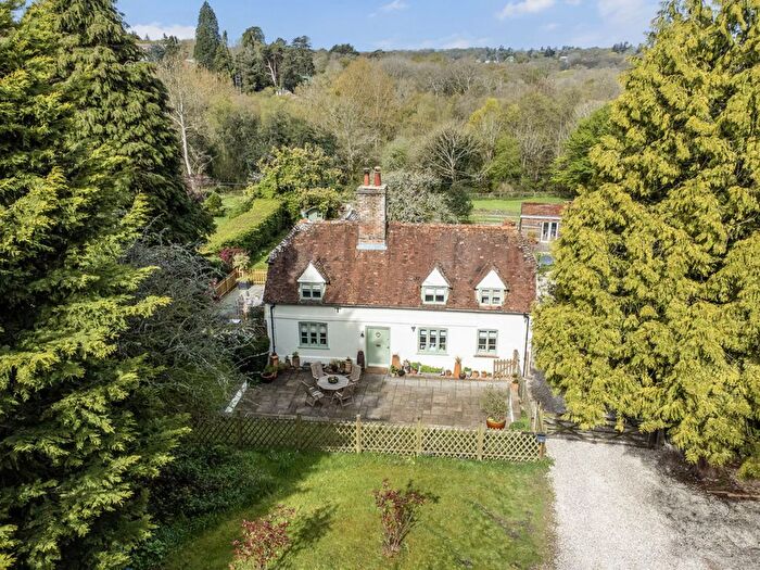 4 Bedroom Country House For Sale In Newtown Common, Newbury, RG20