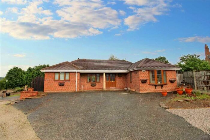 3 Bedroom Detached Bungalow To Rent In Percy Street, Eastwood, Nottingham, NG16