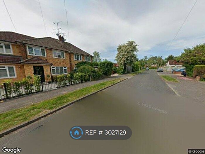 3 Bedroom Semi-Detached House To Rent In Hinton Close, Crowthorne, RG45