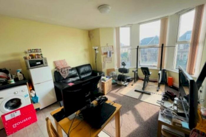 1 Bedroom Flat To Rent In Newport Road, Cardiff, CF24