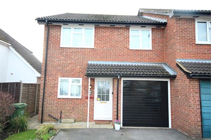 4 Bedroom Semi-Detached House To Rent In Glebe Road, Chalfont St Peter, SL9