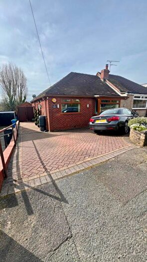 2 Bedroom Semi Detached Bungalow For Sale In North Downs Road, Shaw, Oldham, OL2