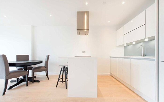 1 Bedroom Apartment To Rent In Yabsley Street, London, E14