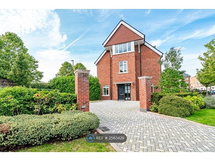 4 Bedroom Semi-Detached House To Rent In Egerton Drive, Isleworth, TW7