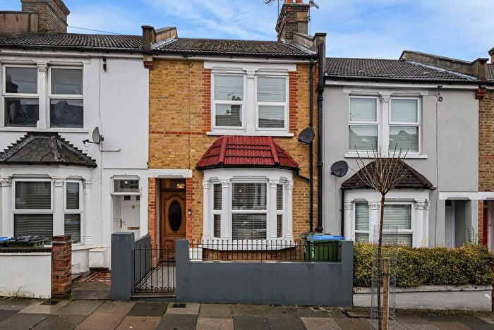 2 Bedroom Terraced House For Sale In Bostall Lane, Abbey Wood, SE2