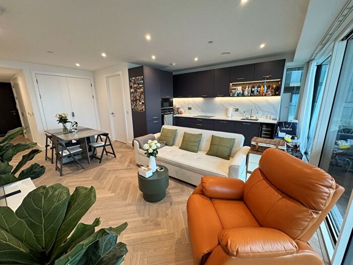 2 Bedroom Flat For Sale In Royal Arsenal, London, SE18