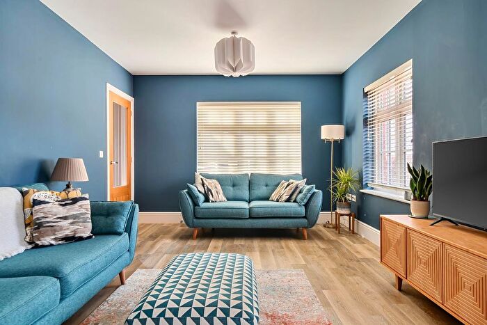 4 Bedroom Detached House For Sale In Nevinson Way, Waterlooville, PO7