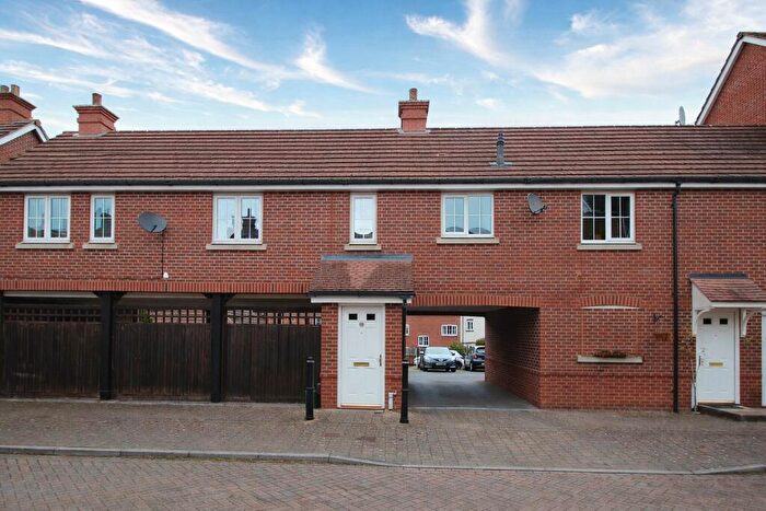 2 Bedroom Apartment To Rent In De Port Gardens, Chineham, Basingstoke, Hampshire, RG24