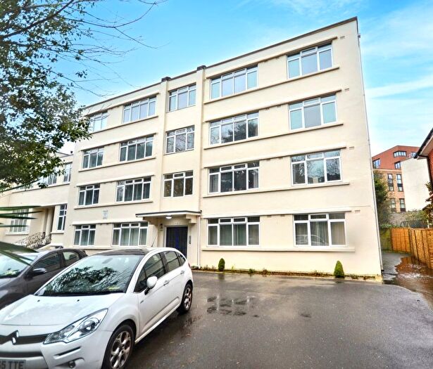 2 Bedroom Flat For Sale In Flat Grange Court, Gervis Road, Bournemouth, BH1