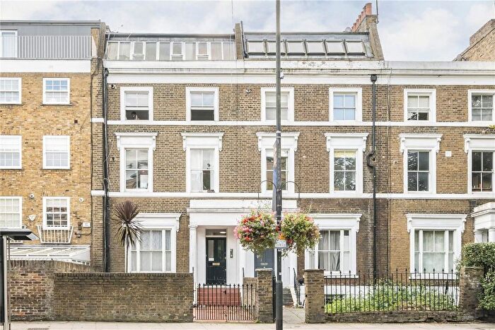2 Bedroom Flat For Sale In Fulham Road, London, SW6