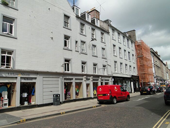 2 Bedroom Flat To Rent In George Street, Perth, PH1