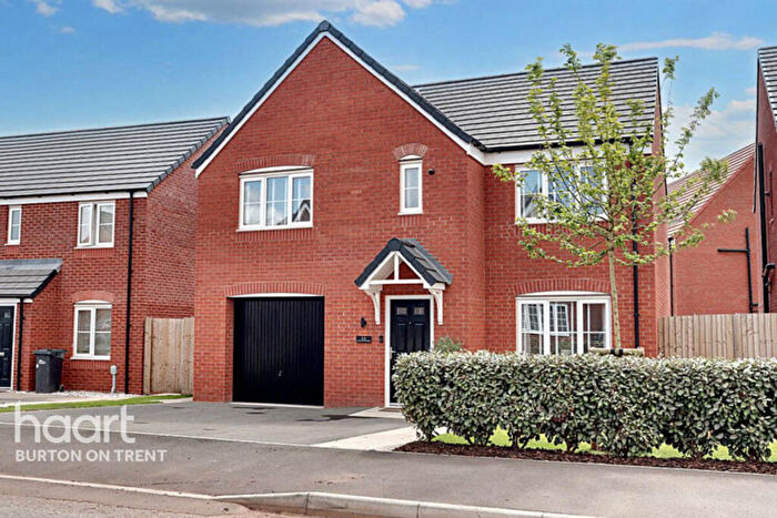 5 Bedroom Detached House For Sale In Upper Outwoods Road, Burton-on-trent, DE13