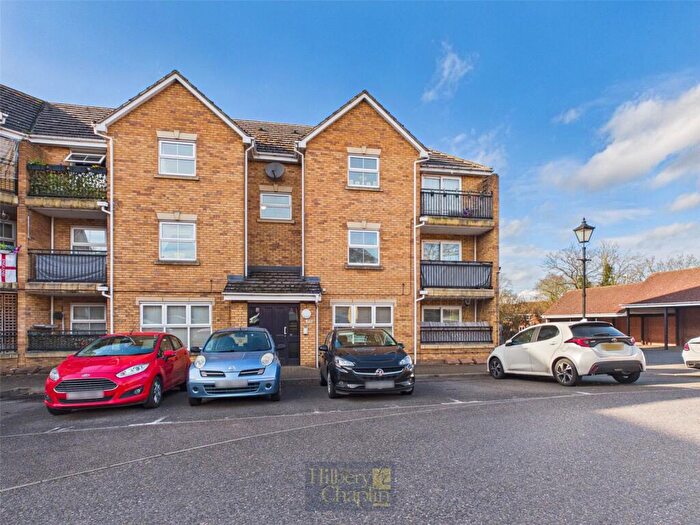 2 Bedroom Apartment For Sale In Osier Drive, Steeple View, Essex, SS15