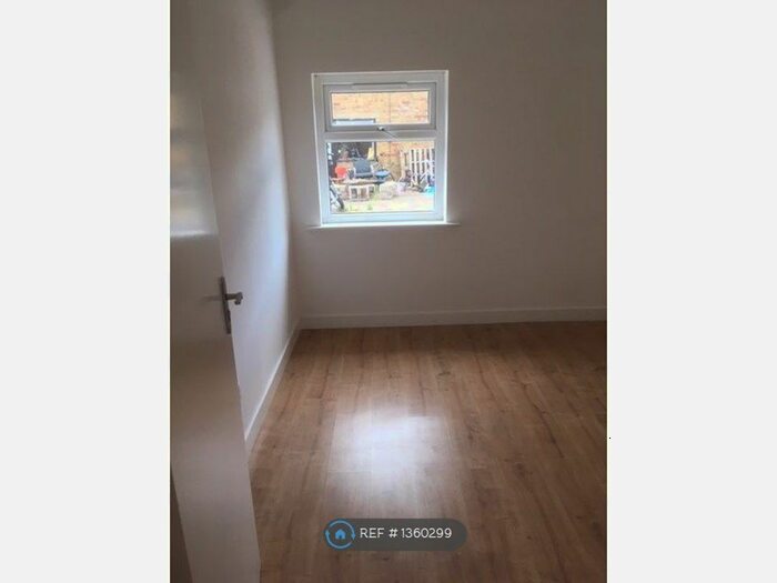 4 Bedroom Flat To Rent In Chilli Works A, London, N4