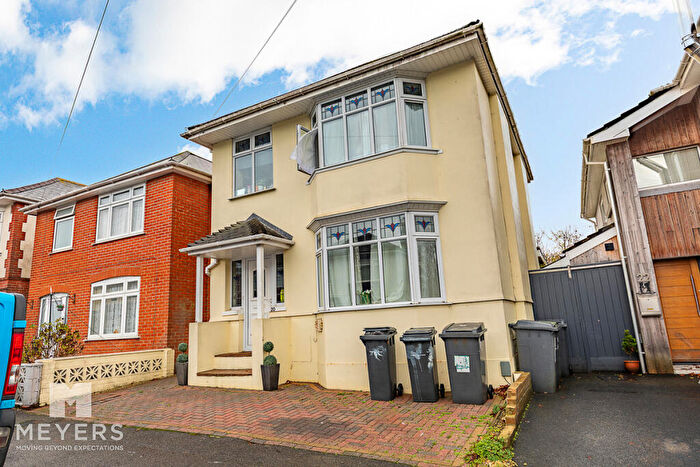 4 Bedroom Detached House For Sale In , Middleton Road, Bournemouth, BH9