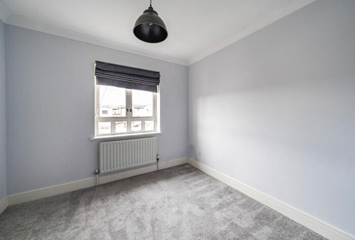 2 Bedroom Apartment For Sale In Sherborne Street, Cheltenham, Gloucestershire, GL52