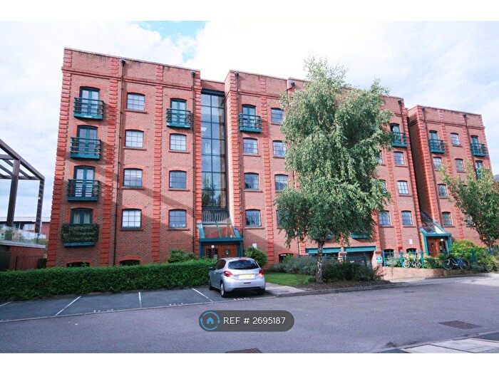 2 Bedroom Flat To Rent In Hoole Lane, Chester, CH2