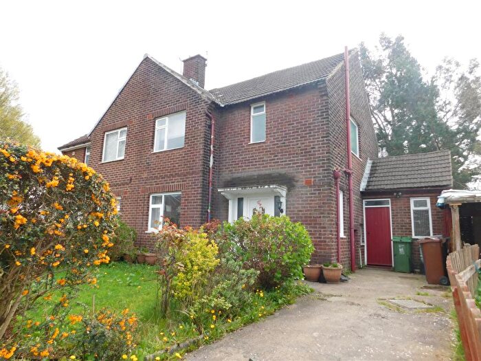 3 Bedroom Semi Detached House For Sale In Propps Hall Drive, Manchester, M35