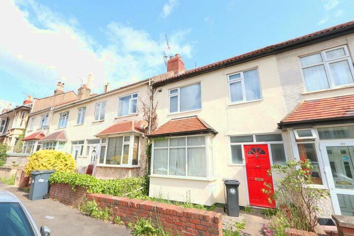 4 Bedroom Terraced House To Rent In Rudthorpe Road, Bristol, BS7