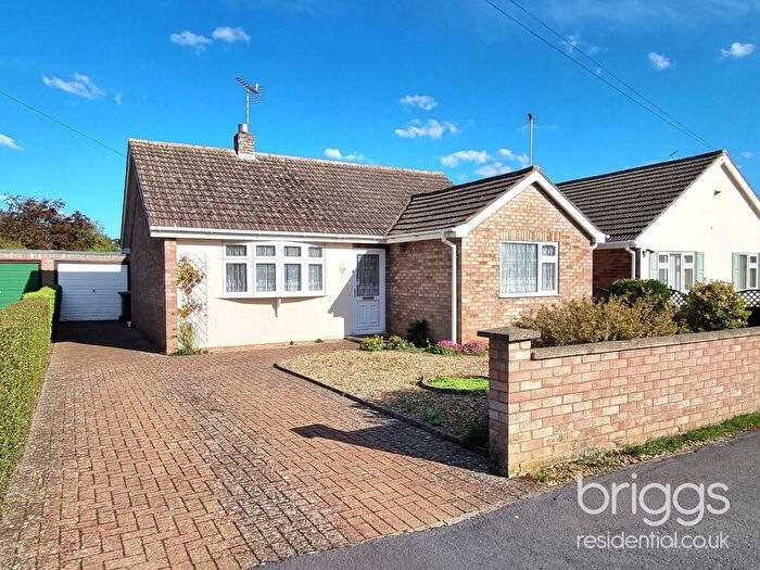 3 Bedroom Detached Bungalow For Sale In Meadway, Market Deeping, PE6