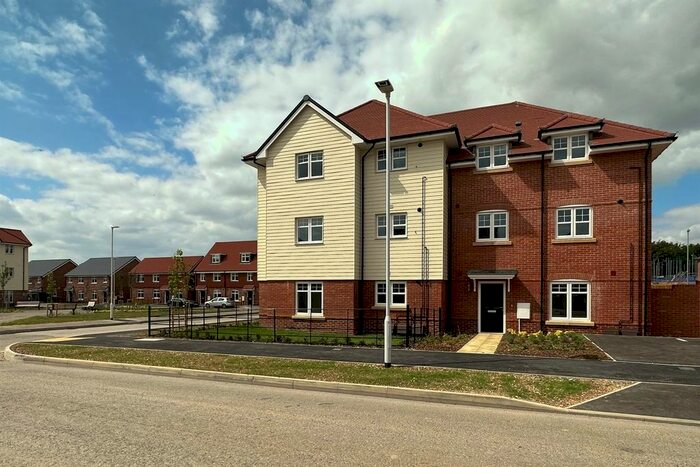 1 Bedroom Flat To Rent In Narcissus Rise, Worthing, West Sussex, BN13