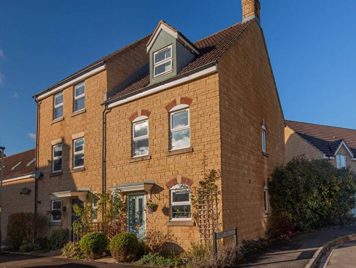 3 Bedroom End Of Terrace House For Sale In Avenue De Gien, Malmesbury, SN16