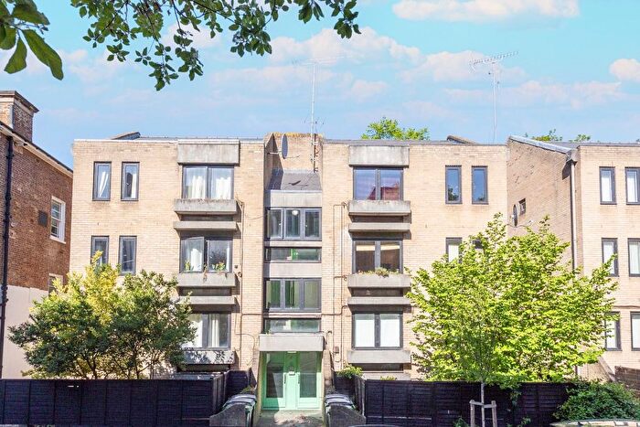1 Bedroom Flat For Sale In Mortimer Crescent, Kilburn, London, NW6