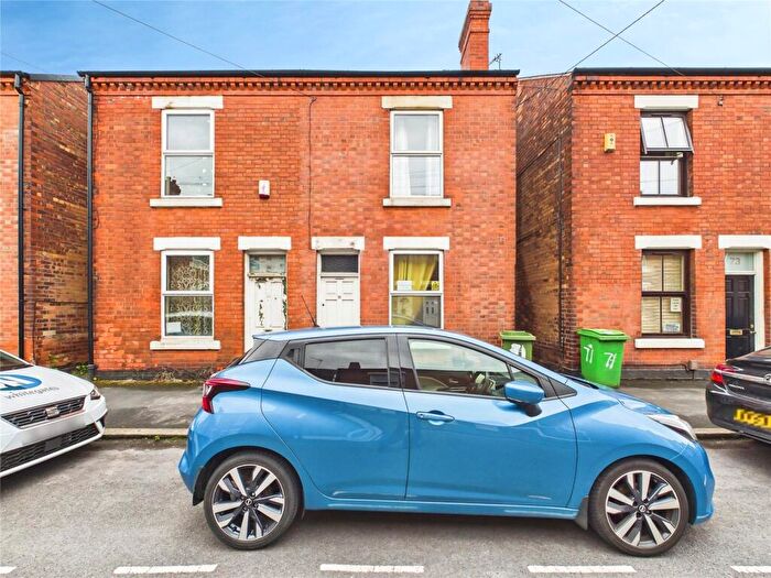 4 Bedroom Semi-Detached House For Sale In City Road, Nottingham, Nottinghamshire, NG7