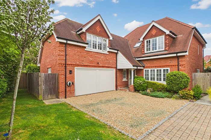 5 Bedroom Detached House For Sale In Watersplash Lane, Warfield, Bracknell, Berkshire, RG42