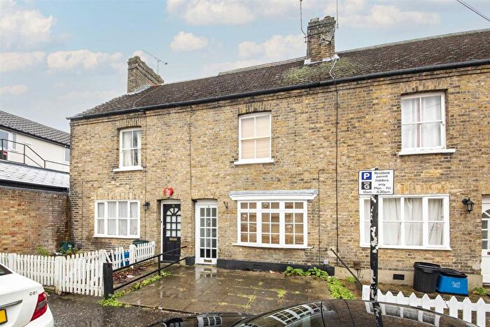 2 Bedroom Cottage To Rent In Princes Road, Richmond, TW10