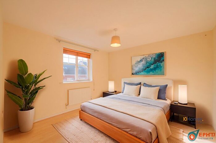 2 Bedroom Flat To Rent In Redgrave Close, Gateshead, NE8