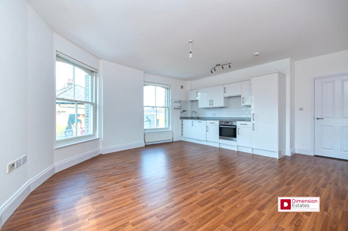 2 Bedroom Flat To Rent In Median Road, Lower Clapton, Hackney, E5