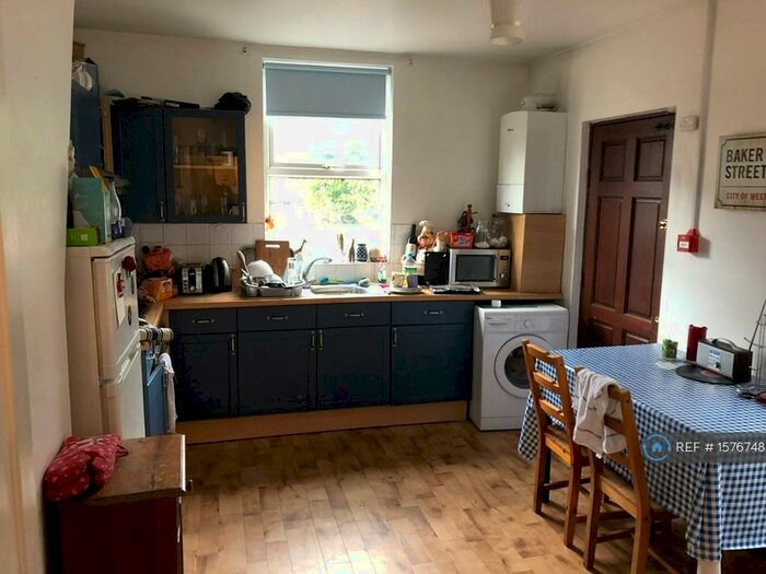3 Bedroom Flat To Rent In Goulden Road, Manchester, M20
