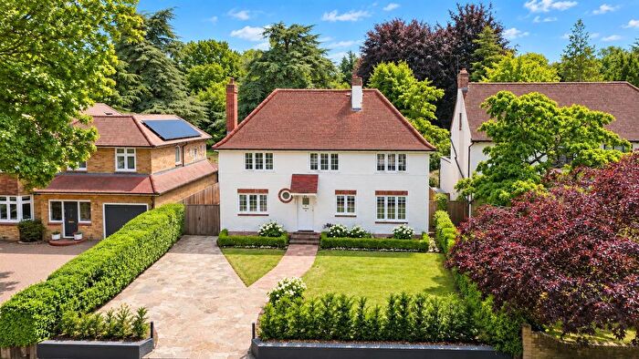 4 Bedroom Detached House For Sale In Nork Way, Banstead, SM7