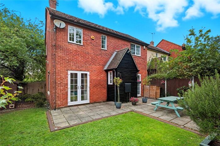 3 Bedroom End Of Terrace House For Sale In Dorset Way, Billericay, Essex, CM12