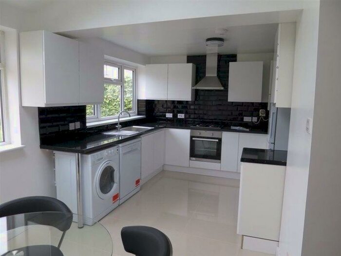 4 Bedroom House To Rent In Rymers Lane, Cowley, Oxford, OX4