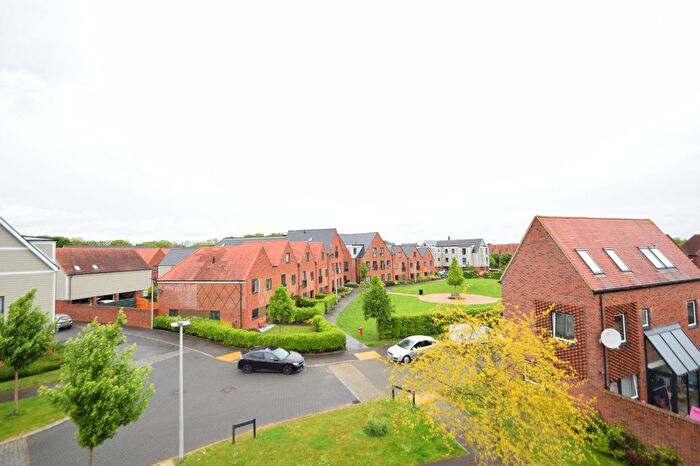 2 Bedroom Flat For Sale In Pilots View, Chatham, ME4
