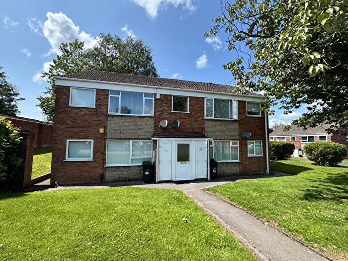 2 Bedroom Maisonette To Rent In Apperley Way, Halesowen, B63