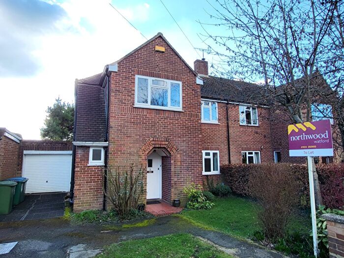 3 Bedroom Semi-Detached House To Rent In Trefusis Walk, Cassiobury, Watford, WD17