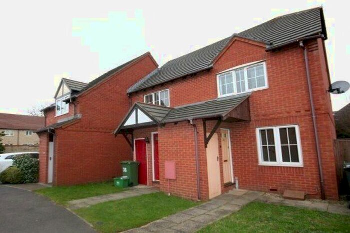2 Bedroom Property To Rent In Bradley Stoke, Bristol, BS32