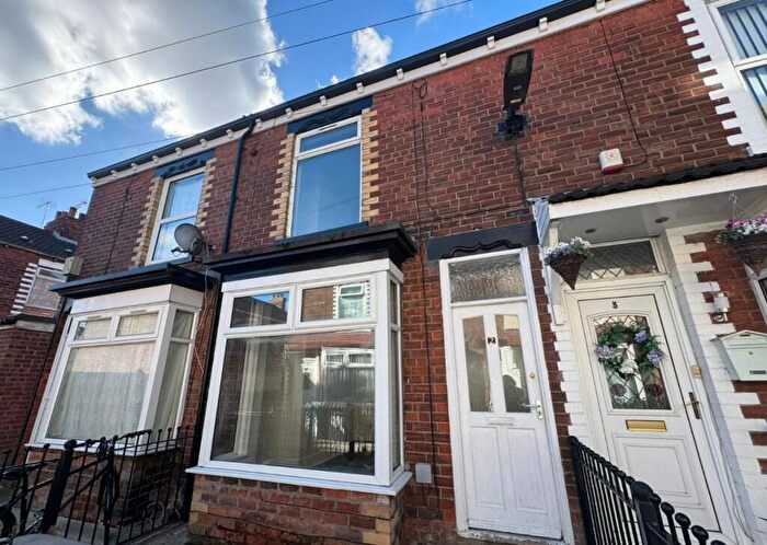 2 Bedroom Terraced House For Sale In Linden Grove, Hull, HU5