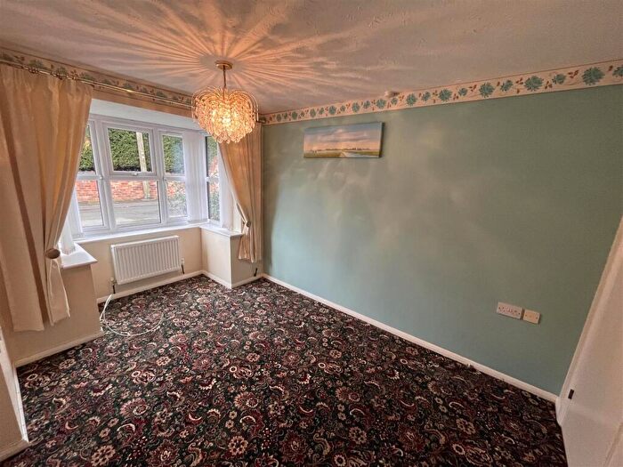 2 Bedroom Semi-Detached Bungalow For Sale In New Street, Church Gresley, DE11