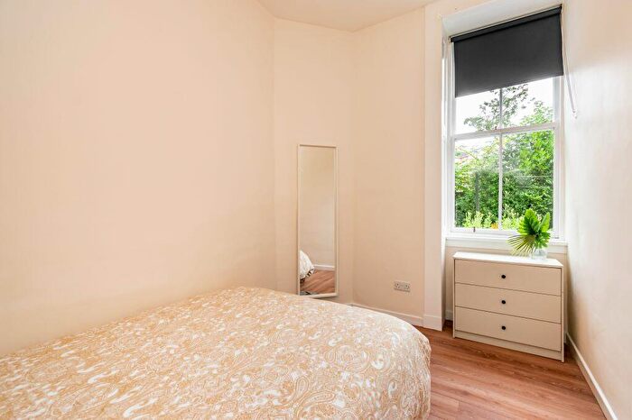 1 Bedroom Flat For Sale In / Milton Street, Edinburgh, EH8