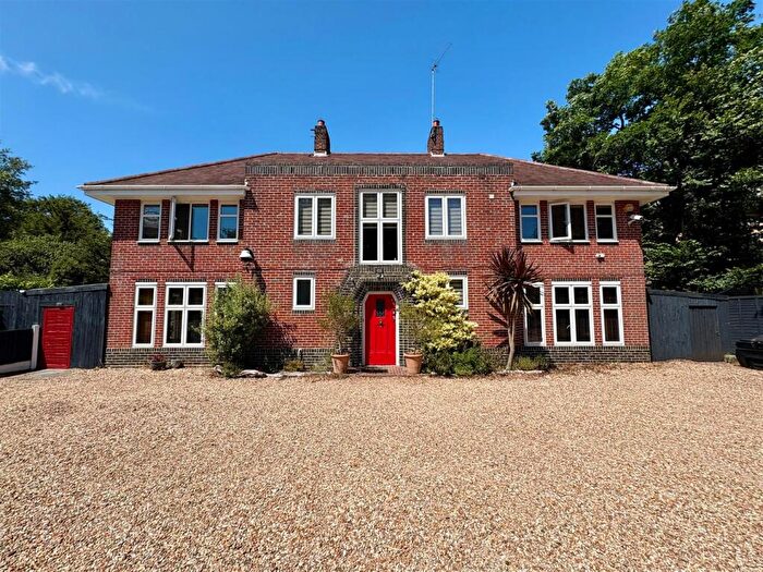 4 Bedroom Detached House For Sale In Wimborne Road, Bournemouth, BH2