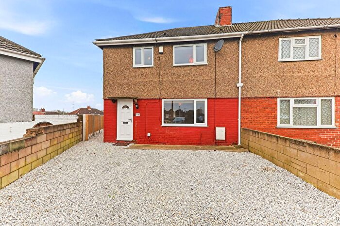 3 Bedroom Semi Detached House For Sale In Cross Street, Upton, WF9