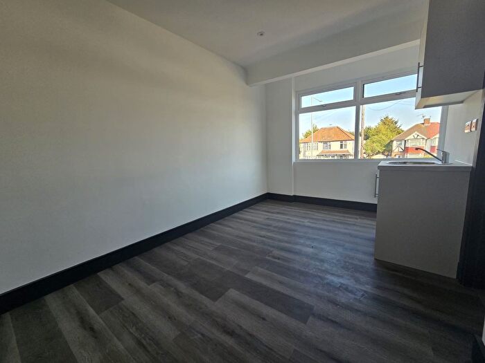6 Bedroom Semi-Detached House To Rent In Shepiston Lane, Hayes, UB3