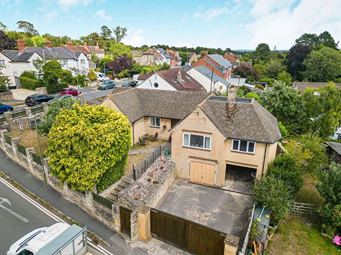 3 Bedroom Detached House For Sale In Church Road, Wheatley, OX33