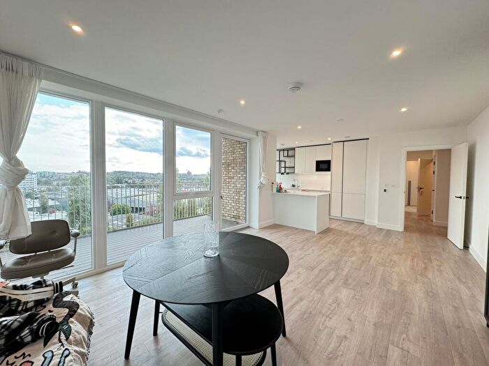 2 Bedroom Flat To Rent In Unison House, Beresford Avenue, Wembley, HA0